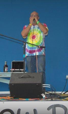 Dennis on stage 2014 Yellow Pine